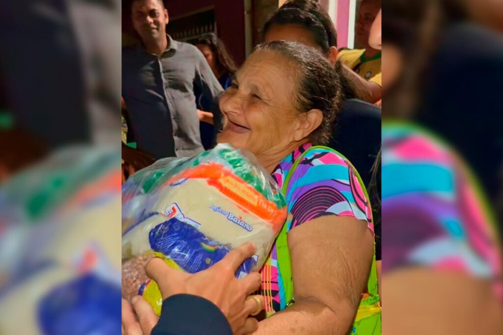 Cherminho Premiações Realiza Entrega de Cestas Básicas na Assembleia do Juca Rosa
